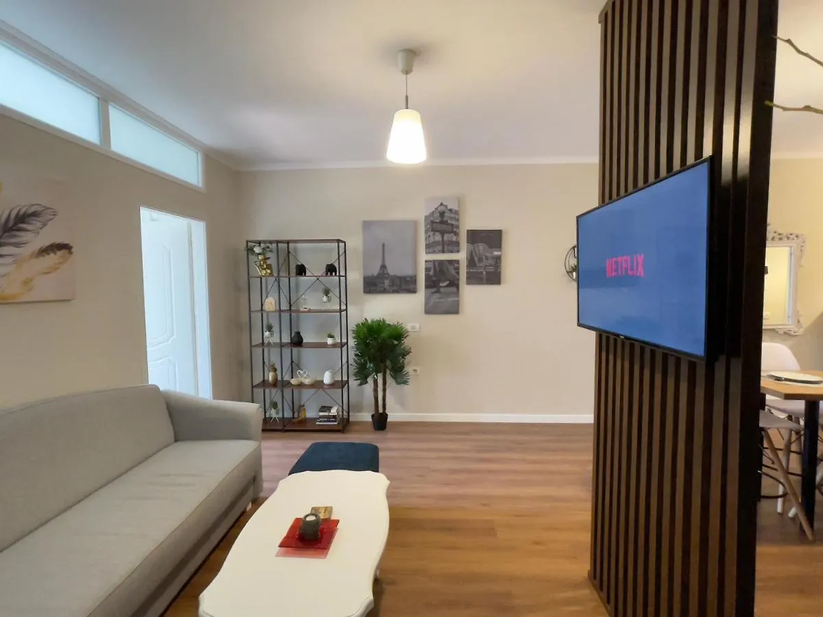 Cozy Apartment With View Of The Ionian Sea Saranda